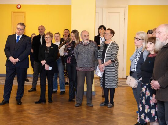 Fotonäitus „Ema“ on pühendatud Ukraina emadele, kes andsid tuleviku ja vabaduse nimel kõige kallima – oma pojad.