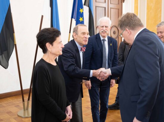 Riigikogu esimees Lauri Hussar kohtus täna Ameerika Juudi Komitee delegatsiooniga.