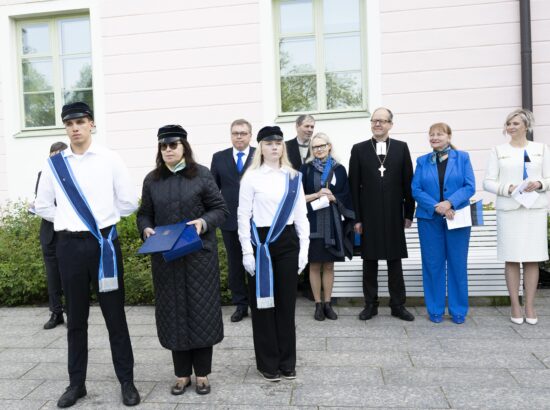 4. juunil 2025 tähistab kogu Eesti sinimustvalge lipu 141. aastapäeva. Riigikogu juhatus ja Eesti Lipu Selts kutsusid sel puhul kõiki kell 7 hommikul riigilipu pidulikule heiskamisele Toompeale Kuberneri aeda.