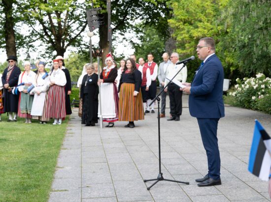 XXVIII laulu- ja XXI tantsupeole „Iseoma“ pühendatud riigilipu heiskamise tseremoonia Kuberneri aias