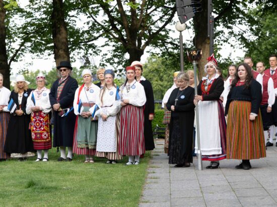 XXVIII laulu- ja XXI tantsupeole „Iseoma“ pühendatud riigilipu heiskamise tseremoonia Kuberneri aias