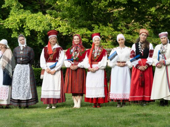 XXVIII laulu- ja XXI tantsupeole „Iseoma“ pühendatud riigilipu heiskamise tseremoonia Kuberneri aias