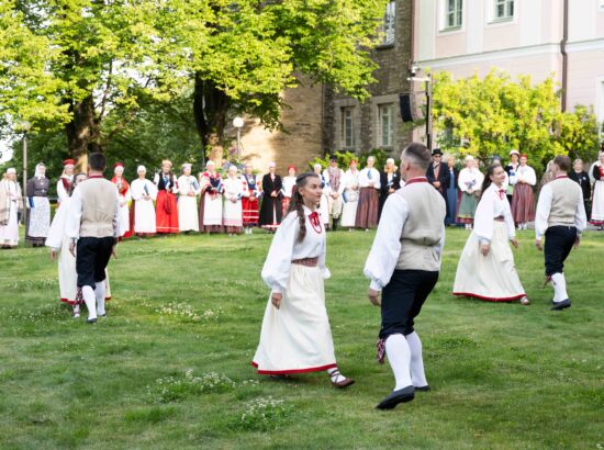 XXVIII laulu- ja XXI tantsupeole „Iseoma“ pühendatud riigilipu heiskamise tseremoonia Kuberneri aias