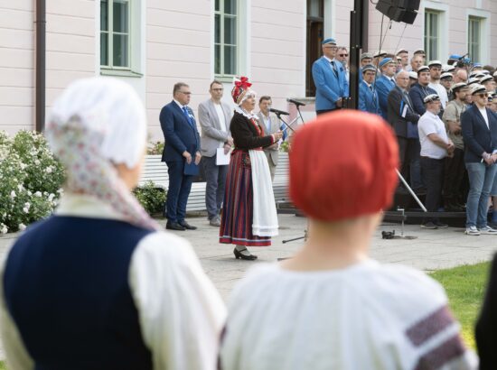 XXVIII laulu- ja XXI tantsupeole „Iseoma“ pühendatud riigilipu heiskamise tseremoonia Kuberneri aias