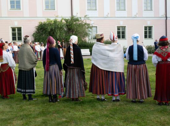 XXVIII laulu- ja XXI tantsupeole „Iseoma“ pühendatud riigilipu heiskamise tseremoonia Kuberneri aias