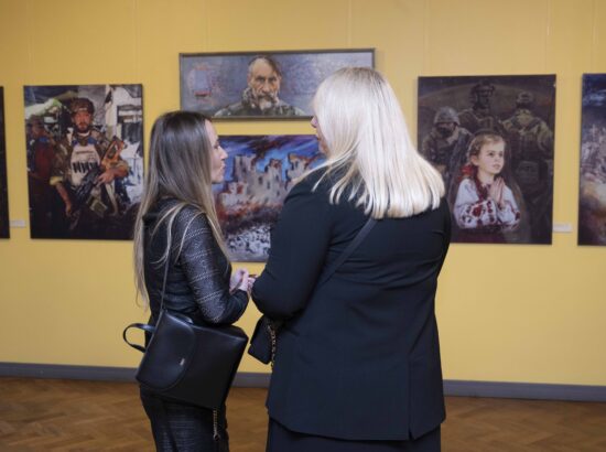 Näituse "Alistumatu Mariupol" avamissündmus.