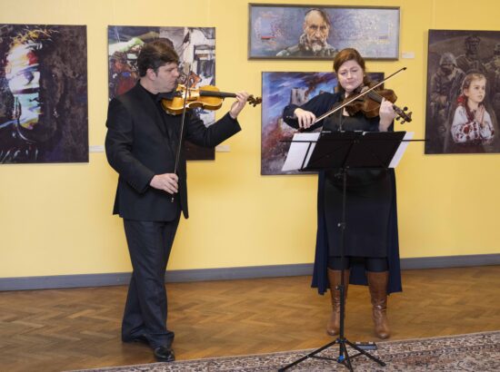 Näituse "Alistumatu Mariupol" avamissündmus.