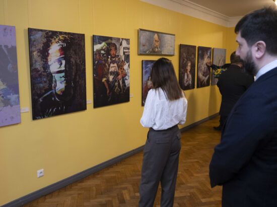 Näituse "Alistumatu Mariupol" avamissündmus.