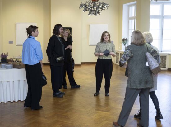 Sirja-Liisa Eelma isikunäituse „Helios“ avamine.