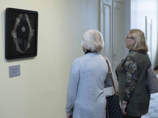 Sirja-Liisa Eelma isikunäituse „Helios“ avamine.