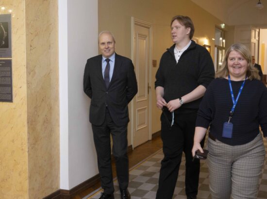 Sirja-Liisa Eelma isikunäituse „Helios“ avamine.