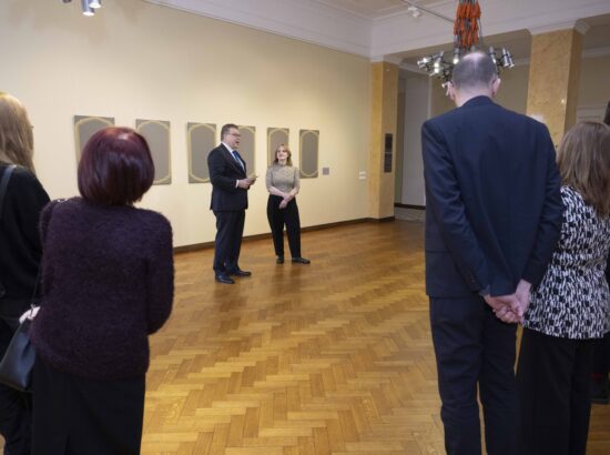 Sirja-Liisa Eelma isikunäituse „Helios“ avamine.