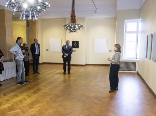 Sirja-Liisa Eelma isikunäituse „Helios“ avamine.