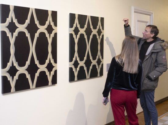 Sirja-Liisa Eelma isikunäituse „Helios“ avamine.