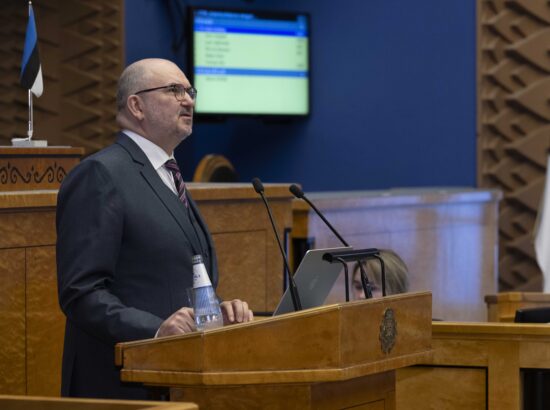 Riigikogu arutas olulise tähtsusega riikliku küsimusena kodanikuühiskonna arengut, demokraatia olukorda ning kollektiivsete pöördumiste rolli