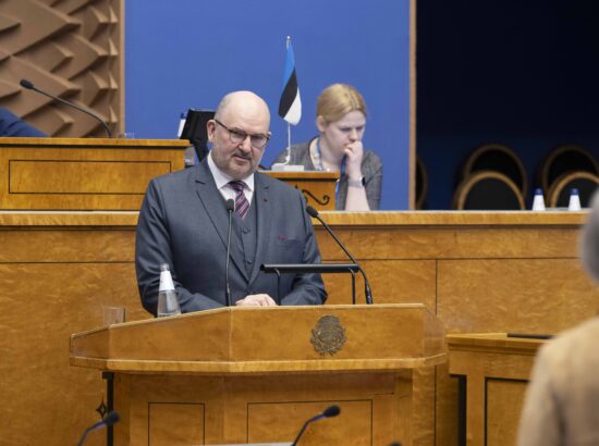 Riigikogu arutas olulise tähtsusega riikliku küsimusena kodanikuühiskonna arengut, demokraatia olukorda ning kollektiivsete pöördumiste rolli