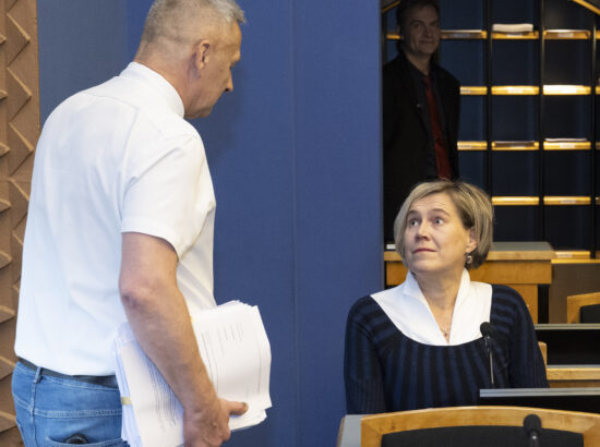 Kalle Grünthalilt saadikupuutumatuse võtmine