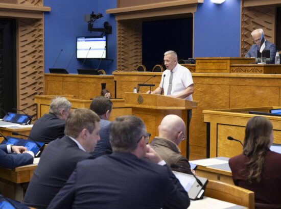 Kalle Grünthalilt saadikupuutumatuse võtmine