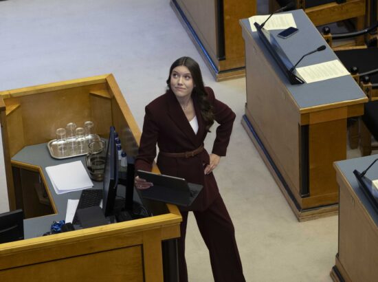 Kalle Grünthalilt saadikupuutumatuse võtmine