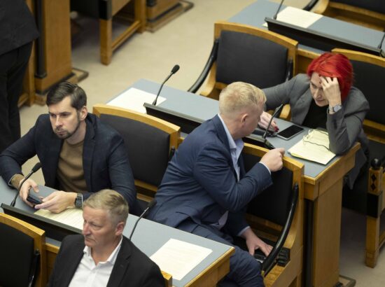 Kalle Grünthalilt saadikupuutumatuse võtmine