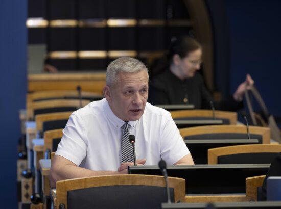 Kalle Grünthalilt saadikupuutumatuse võtmine