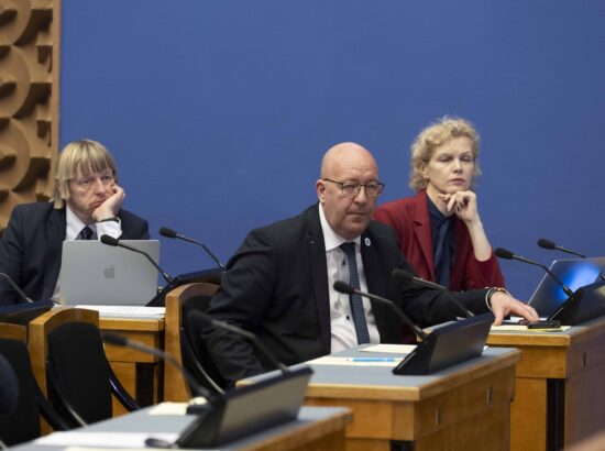 Kalle Grünthalilt saadikupuutumatuse võtmine