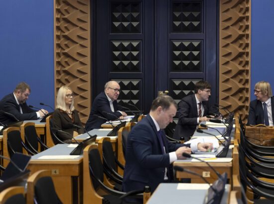 Kalle Grünthalilt saadikupuutumatuse võtmine