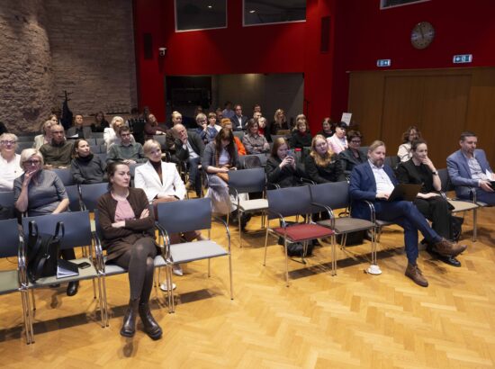 Seminar sotsiaalmeedia mõjust lastele