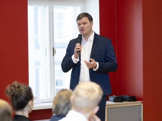 Seminar sotsiaalmeedia mõjust lastele