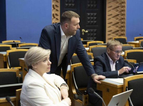 Umbusaldusavaldus haridus- ja teadusminister Kristina Kallasele