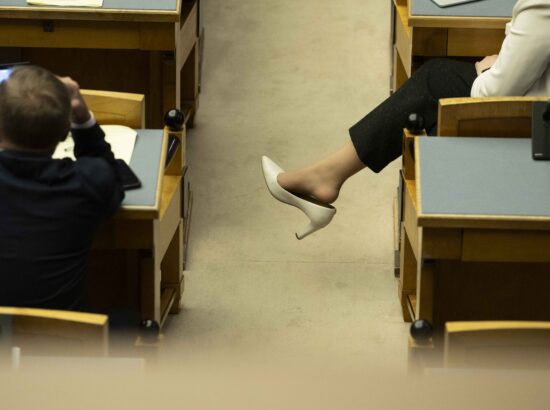 Umbusaldusavaldus haridus- ja teadusminister Kristina Kallasele