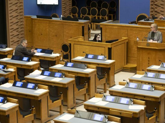 Umbusaldusavaldus haridus- ja teadusminister Kristina Kallasele