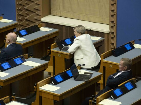 Umbusaldusavaldus haridus- ja teadusminister Kristina Kallasele