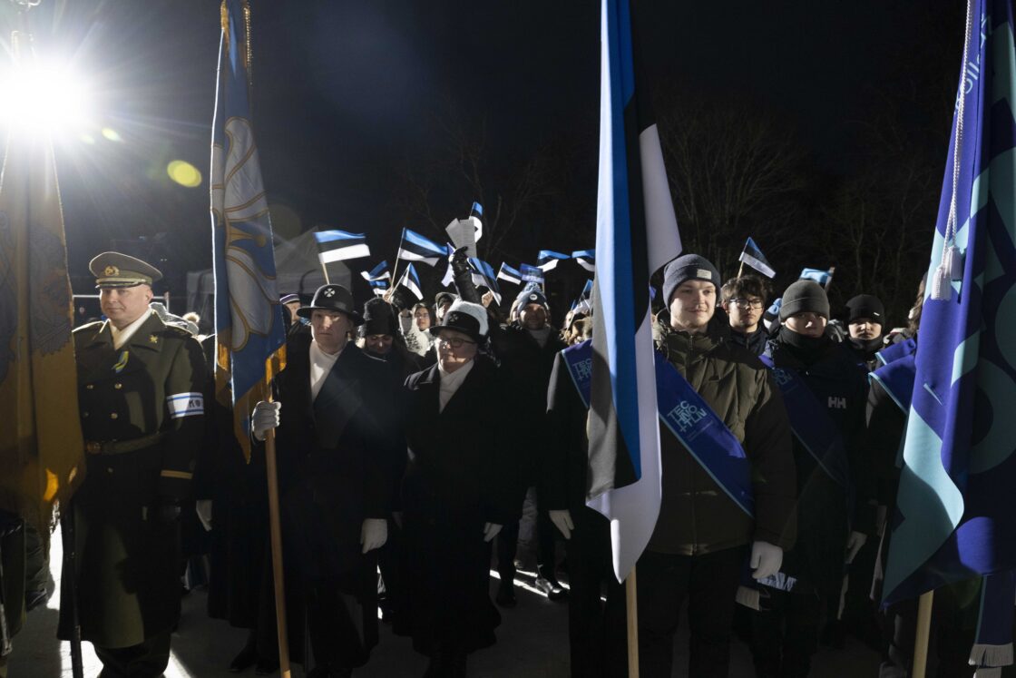 Eesti Vabariigi 108. aastapäeva tähistamine ja pidulik lipuheiskamistseremoonia Toompeal.
