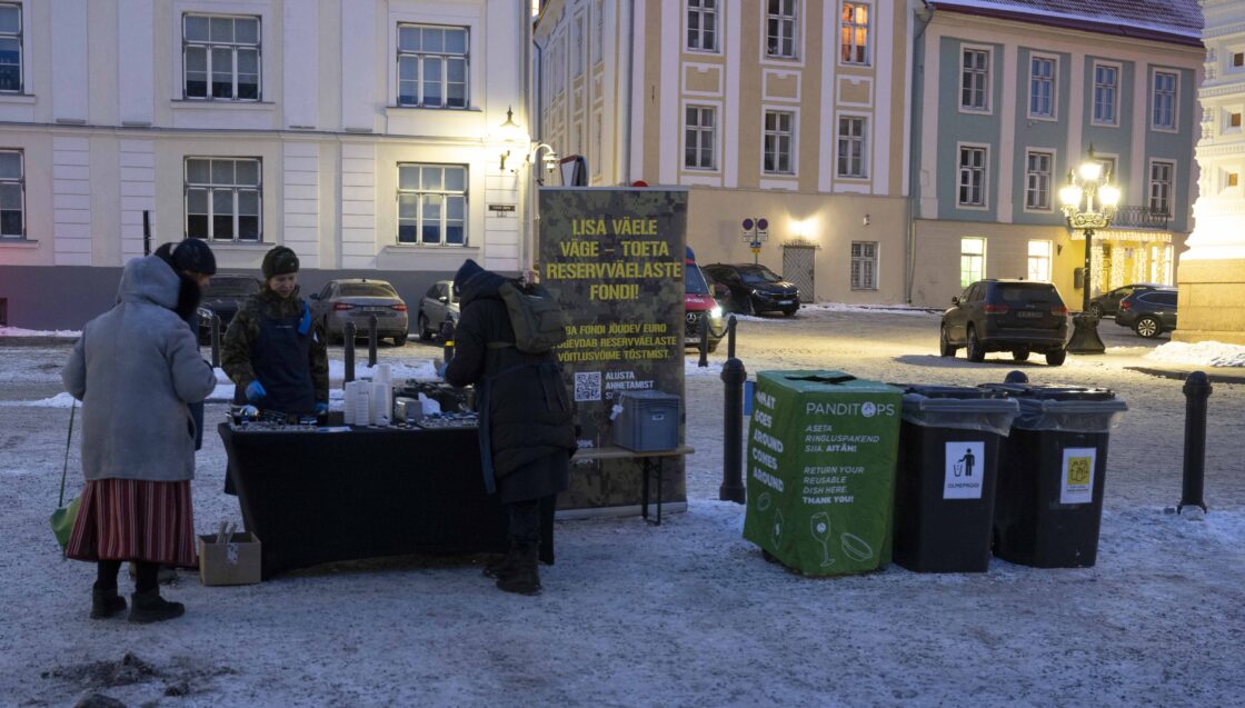 Eesti Vabariigi 108. aastapäeva tähistamine ja pidulik lipuheiskamistseremoonia Toompeal.