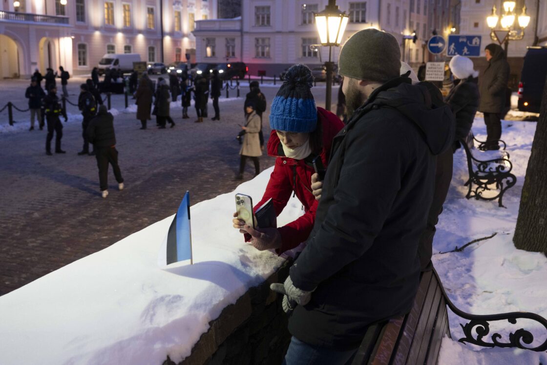 Eesti Vabariigi 108. aastapäeva tähistamine ja pidulik lipuheiskamistseremoonia Toompeal.