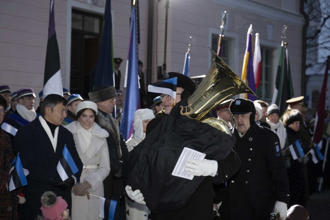 Eesti Vabariigi 108. aastapäeva tähistamine ja pidulik lipuheiskamistseremoonia Toompeal.