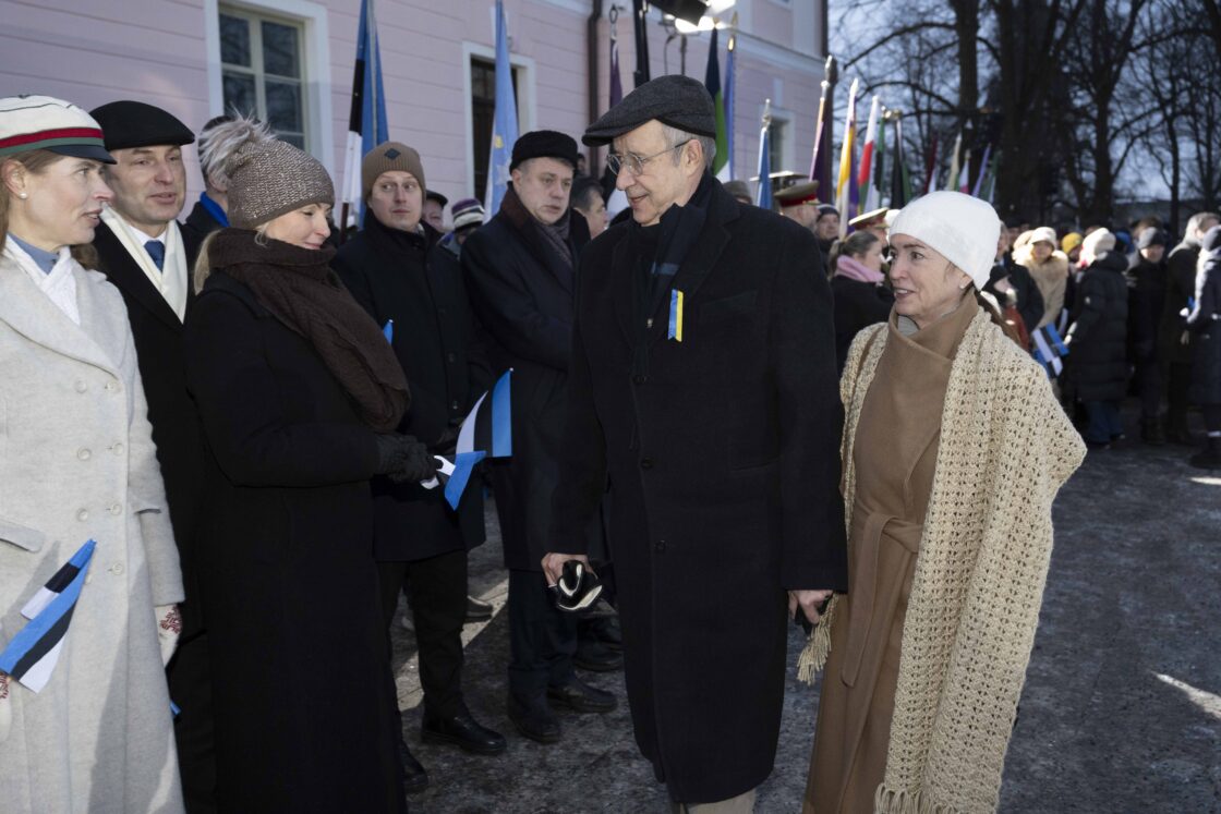 Eesti Vabariigi 108. aastapäeva tähistamine ja pidulik lipuheiskamistseremoonia Toompeal.