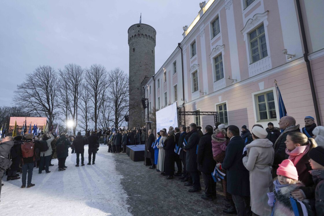 Eesti Vabariigi 108. aastapäeva tähistamine ja pidulik lipuheiskamistseremoonia Toompeal.