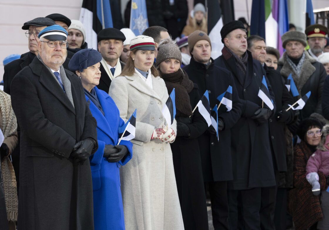 Eesti Vabariigi 108. aastapäeva tähistamine ja pidulik lipuheiskamistseremoonia Toompeal.