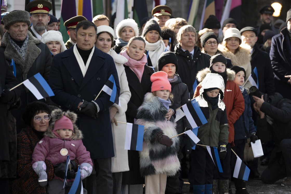 Eesti Vabariigi 108. aastapäeva tähistamine ja pidulik lipuheiskamistseremoonia Toompeal.