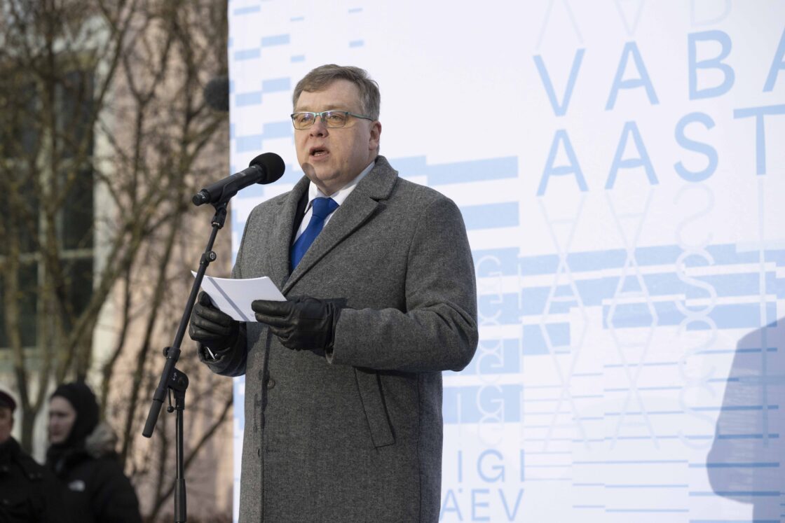 Eesti Vabariigi 108. aastapäeva tähistamine ja pidulik lipuheiskamistseremoonia Toompeal.