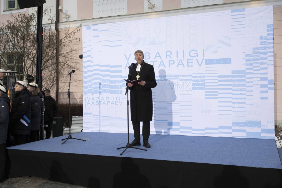 Eesti Vabariigi 108. aastapäeva tähistamine ja pidulik lipuheiskamistseremoonia Toompeal.