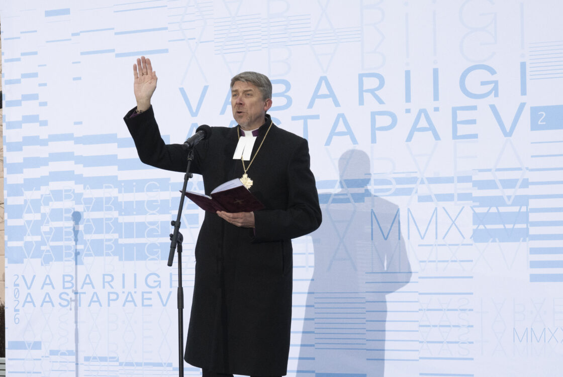 Eesti Vabariigi 108. aastapäeva tähistamine ja pidulik lipuheiskamistseremoonia Toompeal.