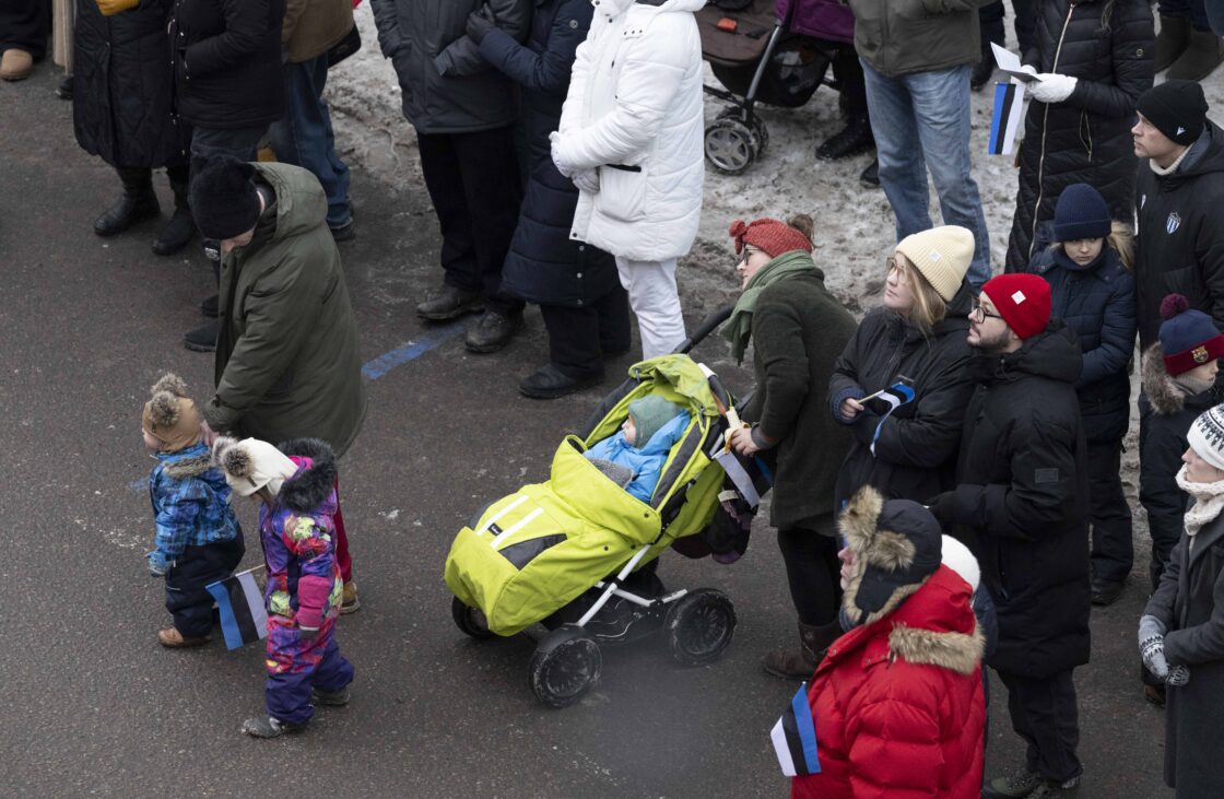 Eesti Vabariigi 108. aastapäeva tähistamine ja pidulik lipuheiskamistseremoonia Toompeal.
