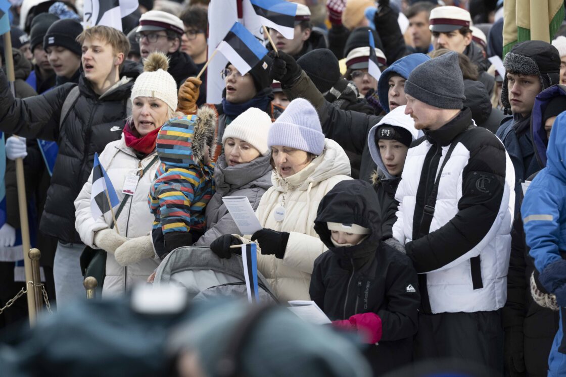 Eesti Vabariigi 108. aastapäeva tähistamine ja pidulik lipuheiskamistseremoonia Toompeal.