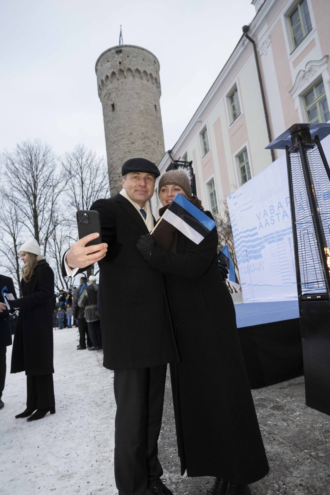 Eesti Vabariigi 108. aastapäeva tähistamine ja pidulik lipuheiskamistseremoonia Toompeal.