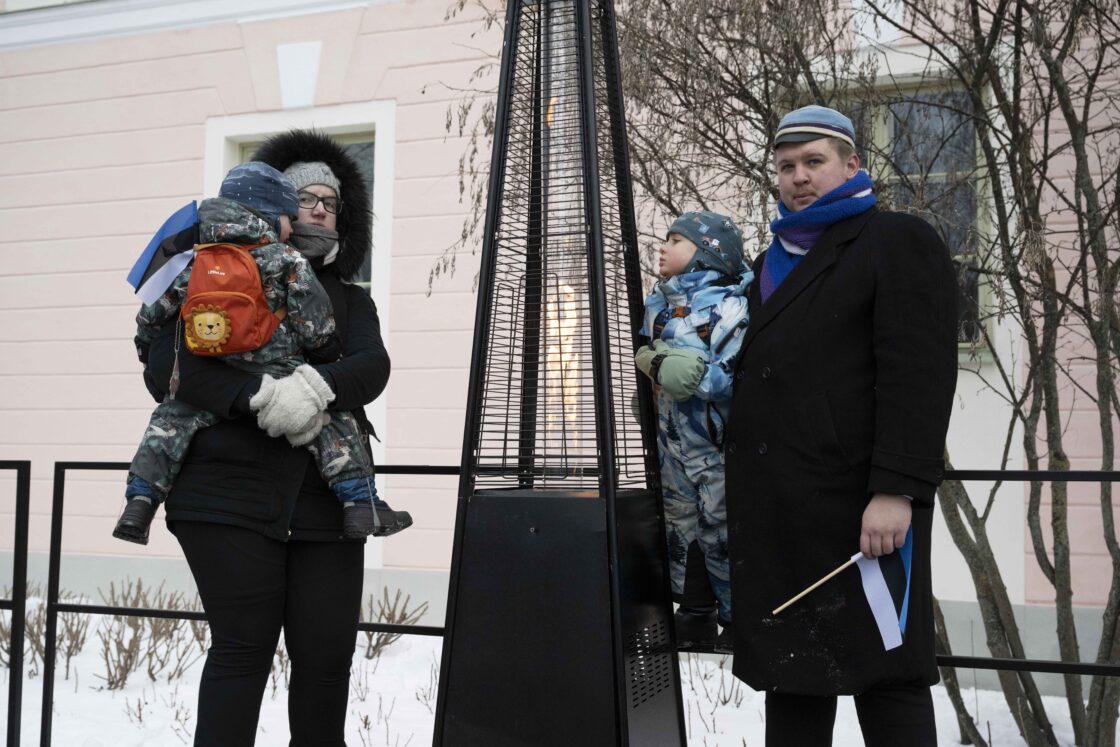 Eesti Vabariigi 108. aastapäeva tähistamine ja pidulik lipuheiskamistseremoonia Toompeal.