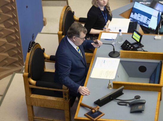 Riigikogu juhatuse valimised. Esimeheks valiti taas Lauri Hussar.