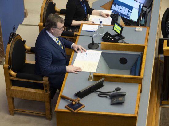 Riigikogu juhatuse valimised. Esimeheks valiti taas Lauri Hussar.